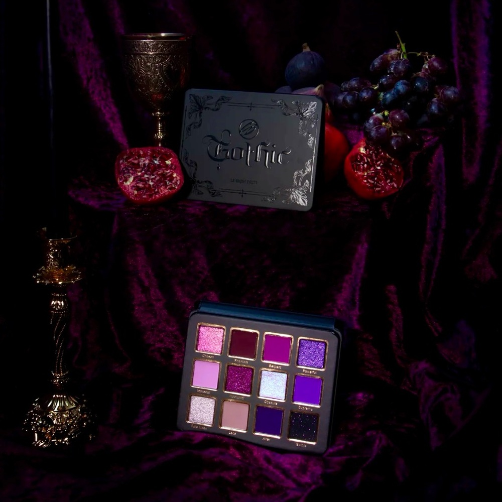Cosmic Brushes GOTHIC Eyeshadow Palette Brand New HTF Ships from U.S.